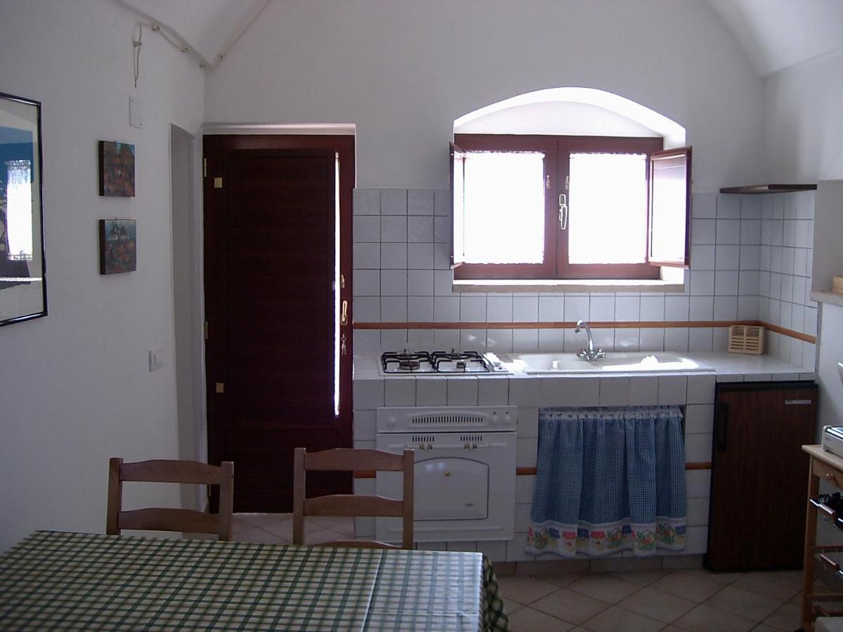 Вілла Trullo Il Corbezzolo Мартіна-Франка Екстер'єр фото